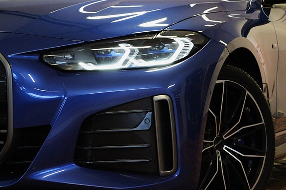 BMW i4 9 of 30