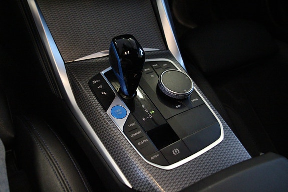 BMW i4 18 of 30