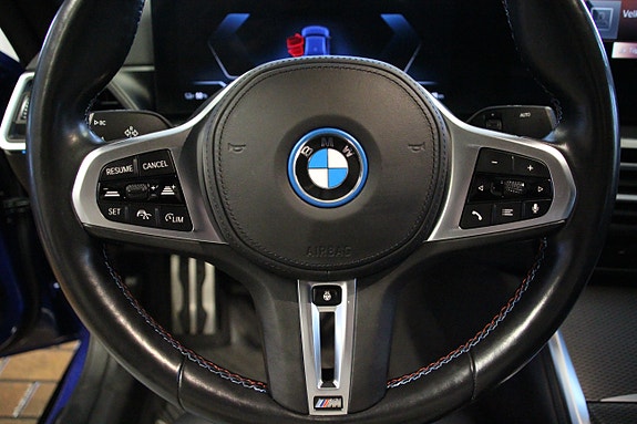 BMW i4 16 of 30