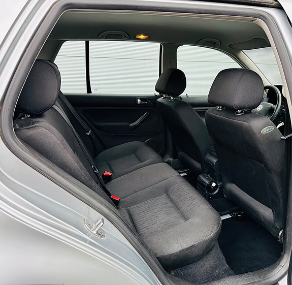 Volkswagen Golf IV 12 of 12