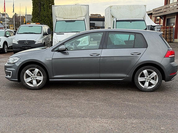 Volkswagen e-Golf VII 8 of 30