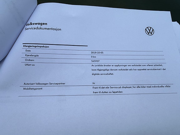 Volkswagen e-Golf VII 28 of 30