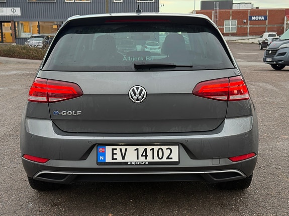 Volkswagen e-Golf VII 6 of 30