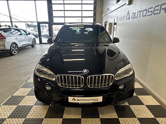 BMW X5 4 of 5