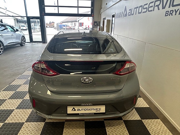 Hyundai IONIQ 9 of 18