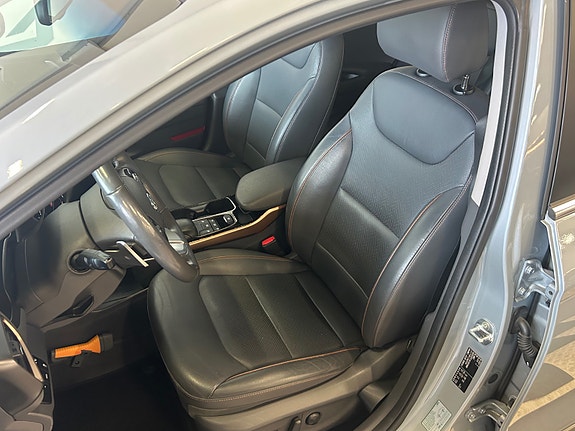 Hyundai IONIQ 11 of 18