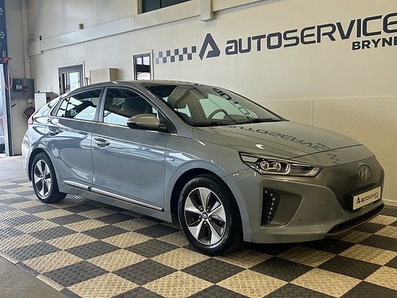 Hyundai IONIQ 3 of 5