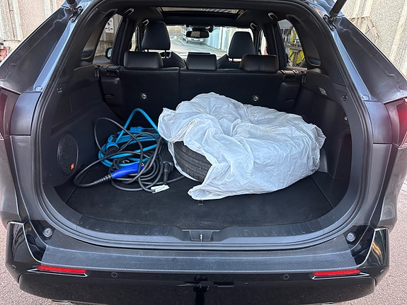 Toyota RAV4 Plug-in Hybrid 18 of 30