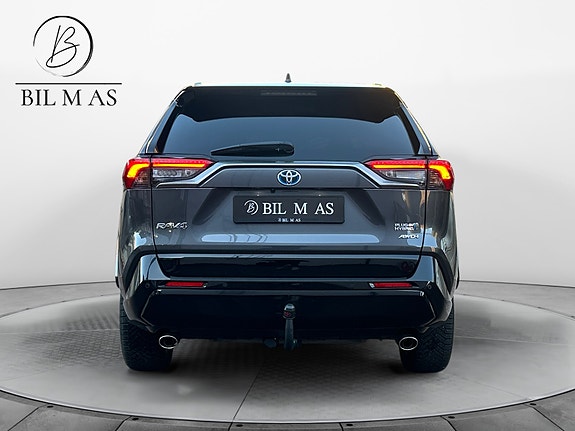 Toyota RAV4 Plug-in Hybrid 4 of 30