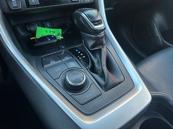 Toyota RAV4 Plug-in Hybrid 30 of 30