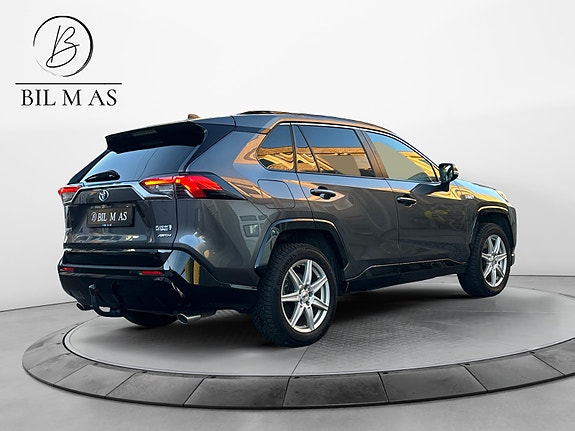 Toyota RAV4 Plug-in Hybrid 5 of 30