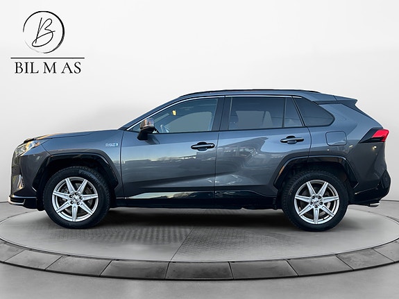 Toyota RAV4 Plug-in Hybrid 2 of 30