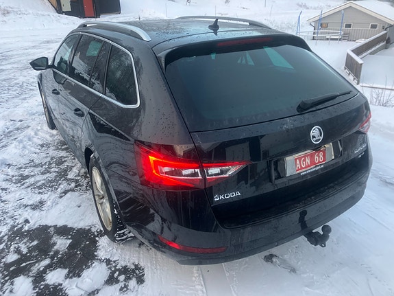 Skoda Superb 3 of 5