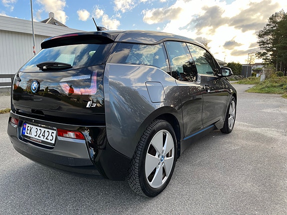 BMW i3 2 of 9