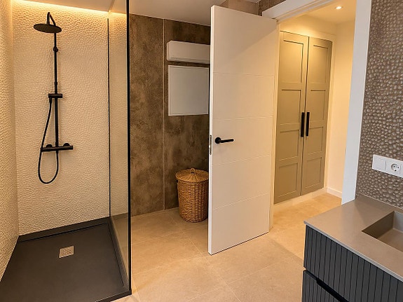 Flott penthouse med 3 soverom, 60 m² terrasser og utsikt over golfbanen