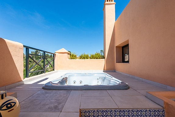 Eksklusiv duplex-penthouse med 3 soverom, jacuzzi, badstue og 150 m² terrasser