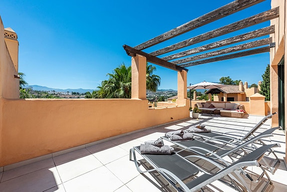 Eksklusiv duplex-penthouse med 3 soverom, jacuzzi, badstue og 150 m² terrasser