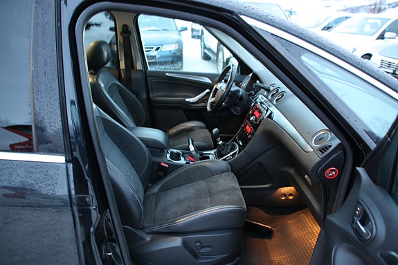Ford S-MAX 14 of 16