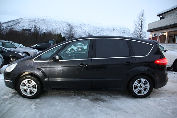Ford S-MAX 8 of 16