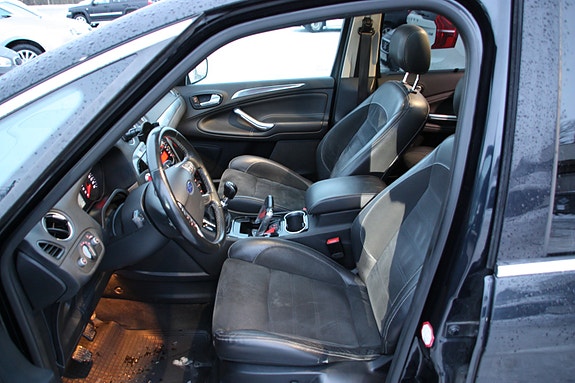 Ford S-MAX 9 of 16