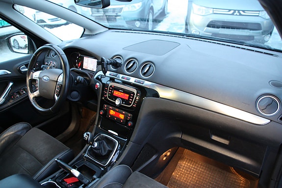 Ford S-MAX 16 of 16