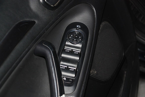 Ford S-MAX 10 of 16