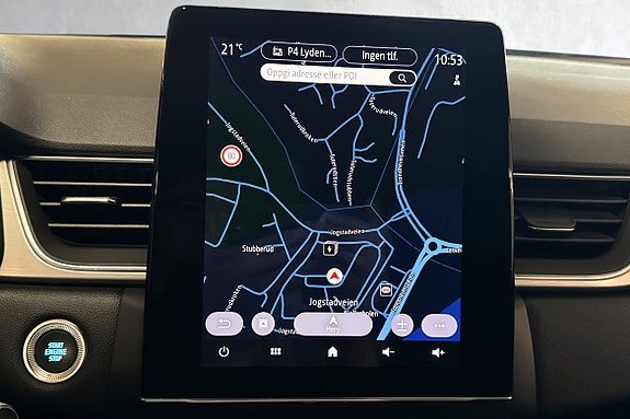 Intuitivt infotainmentsystem med GPS-navigasjon og USB-tilkobling enkelt tilgjengelig.