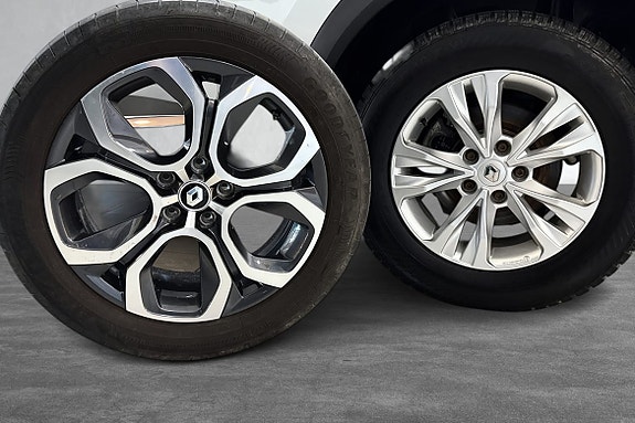 Aluminiumsfelger med smart design gir SUV-en et sportslig uttrykk.