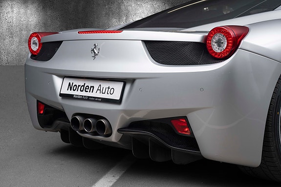 Ferrari 458 Italia 4 of 5