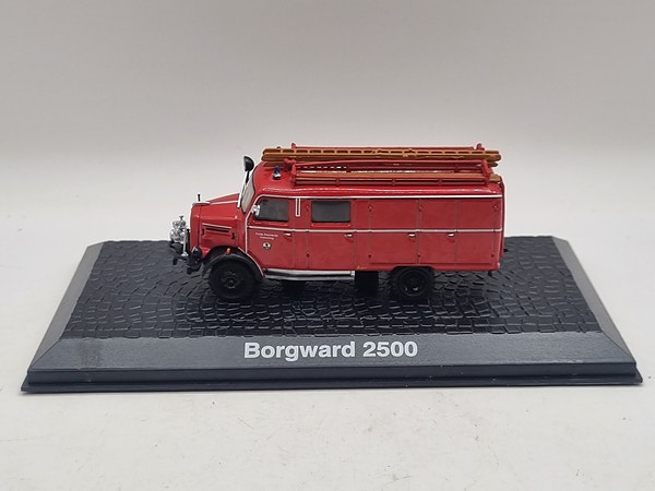 Borgward 2500 LF 8 B brannbil – Diecast modell 1:72