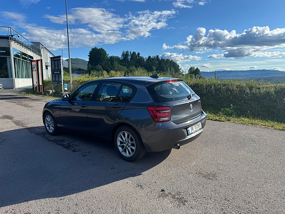 BMW 114d 4 of 5