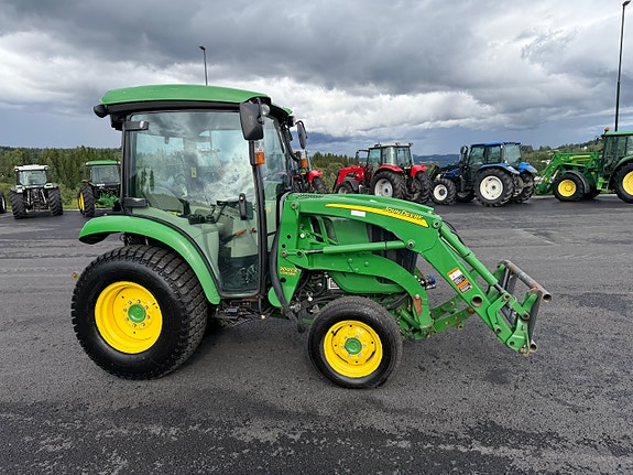 John Deere 3045 R 19 of 30
