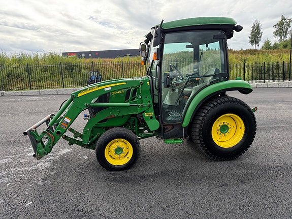 John Deere 3045 R 3 of 30
