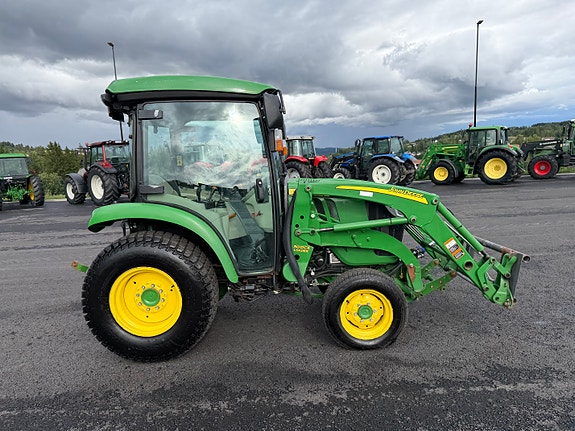 John Deere 3045 R 18 of 30