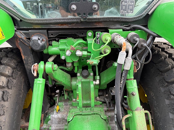 John Deere 3045 R 29 of 30