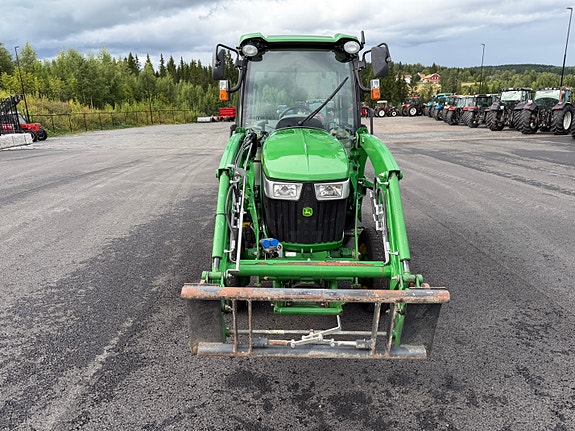 John Deere 3045 R 26 of 30