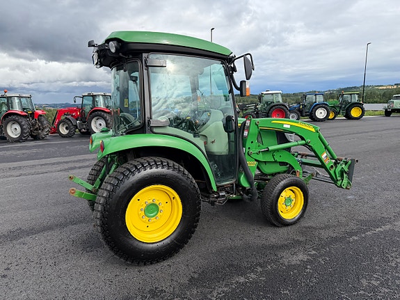 John Deere 3045 R 16 of 30