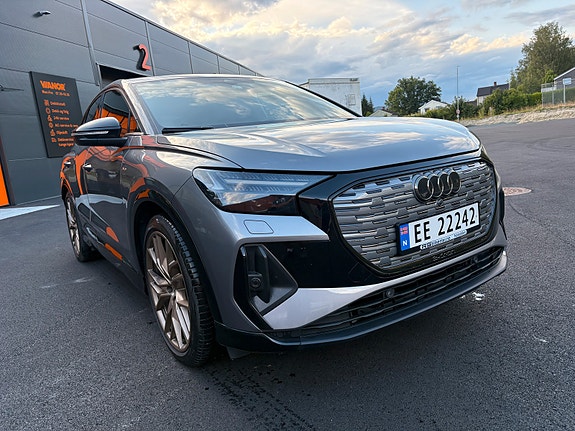 Audi Q4 e-tron 3 of 30