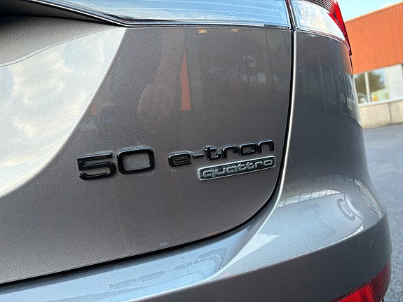 Audi Q4 e-tron 10 of 30
