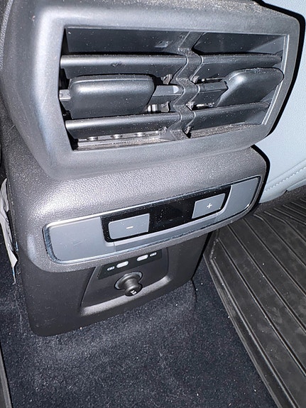 Audi Q4 e-tron 30 of 30