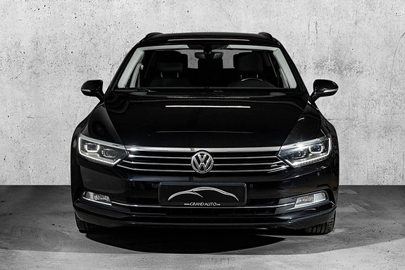Volkswagen Passat 3 of 29