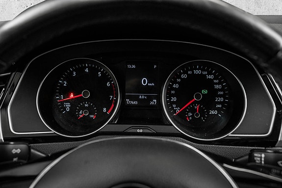 Volkswagen Passat 21 of 29