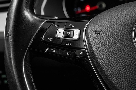 Volkswagen Passat 20 of 29