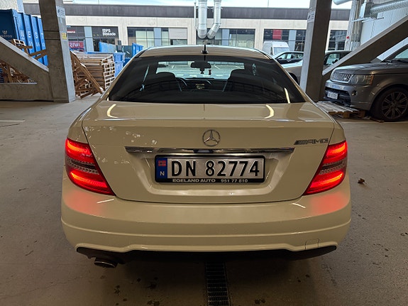 Mercedes-Benz C180 5 of 18