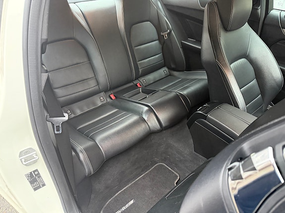 Mercedes-Benz C180 17 of 18