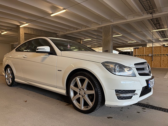 Mercedes-Benz C180 11 of 18