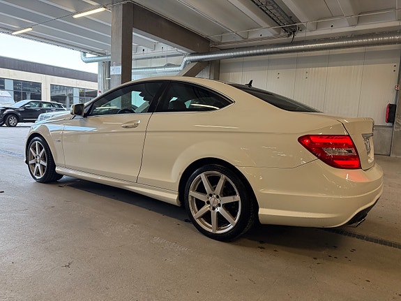 Mercedes-Benz C180 3 of 18