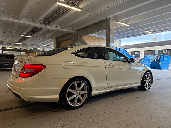 Mercedes-Benz C180 7 of 18