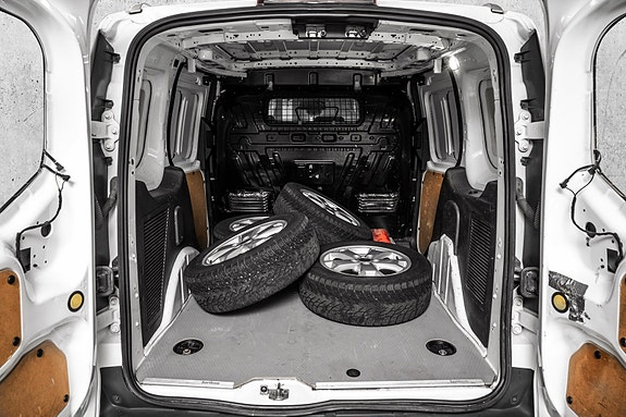 Ford Transit Connect 21 of 22