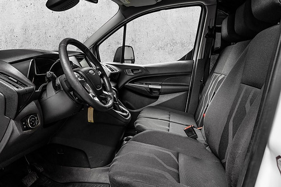 Ford Transit Connect 13 of 22